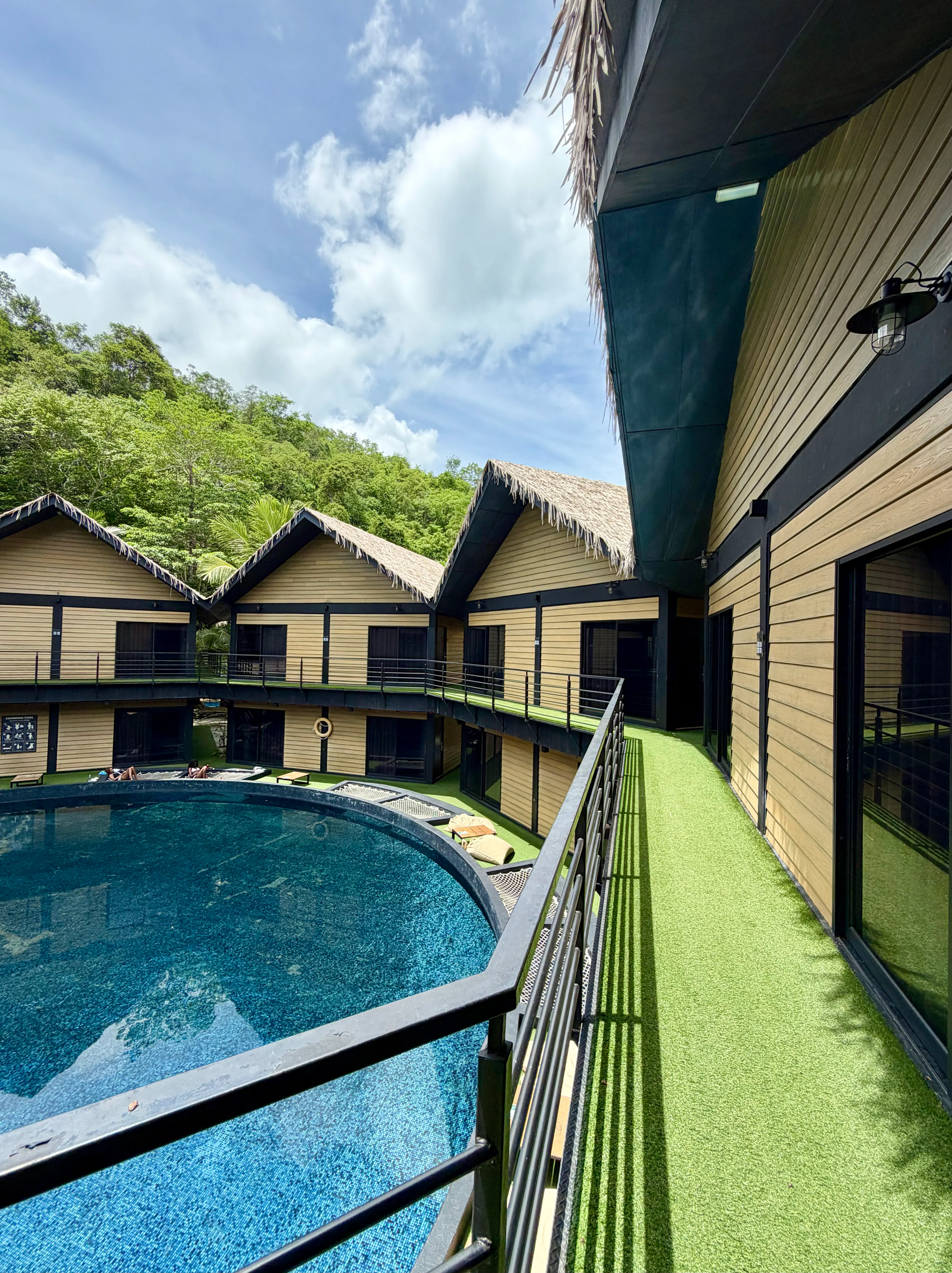 a_coral_reefs_resort_langkawi_pool_view_king