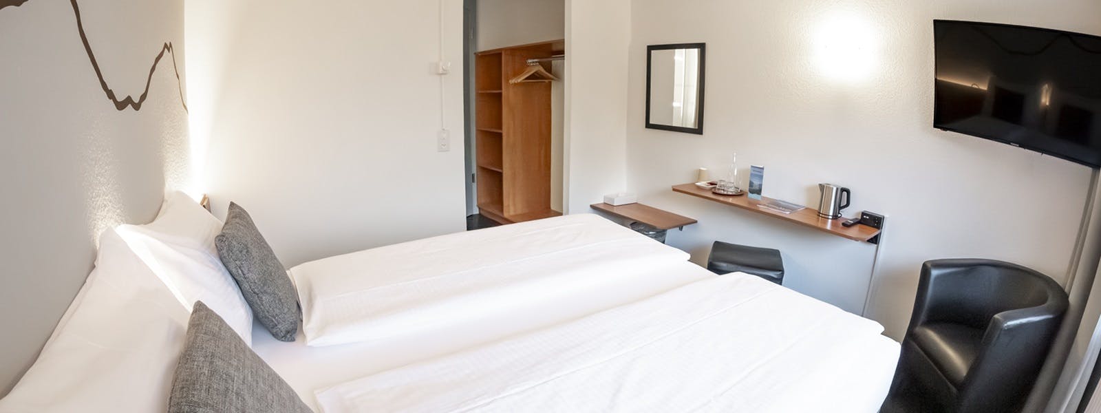 Double bed setting Doppelbett