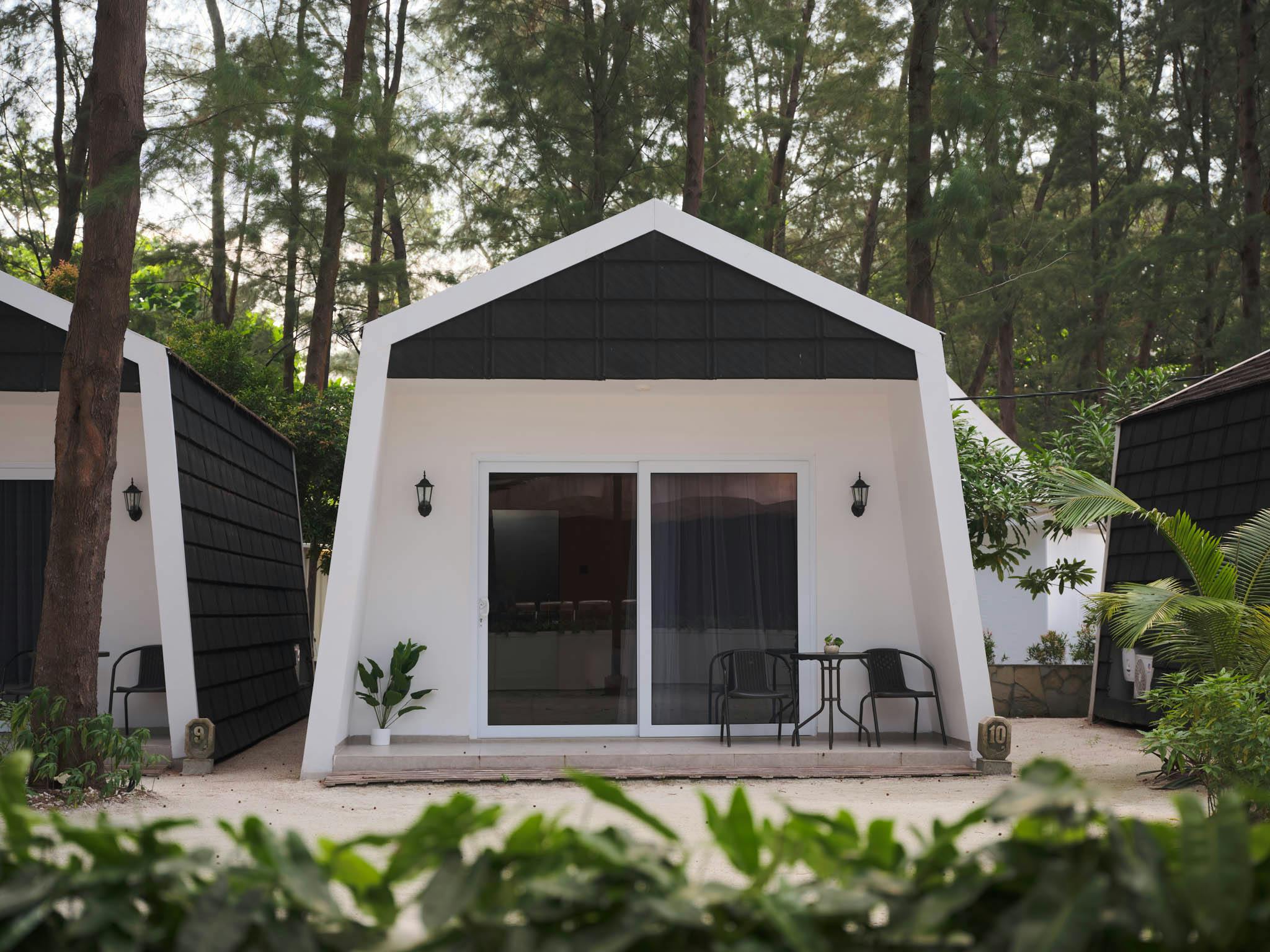 Exterior of cabin at Batumera Pulau Payung in Thousand Islands