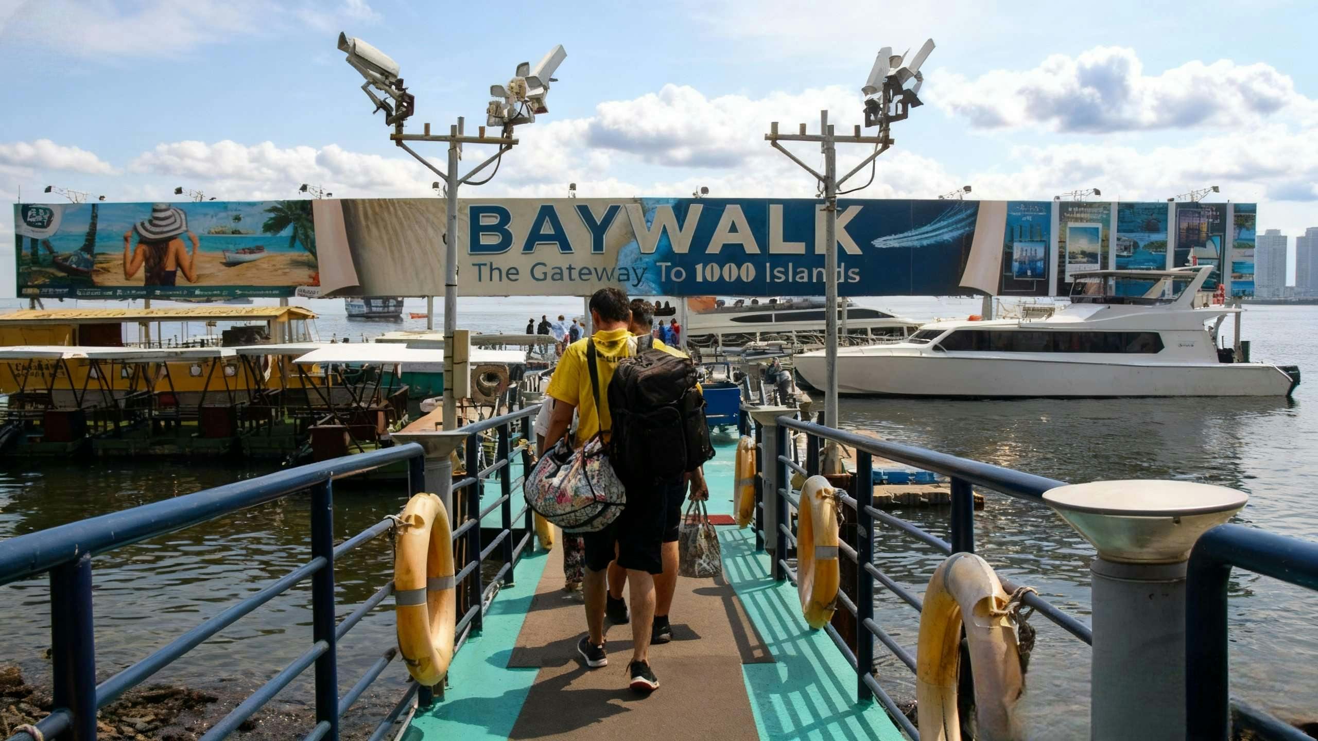 Baywalk dock boat boarding