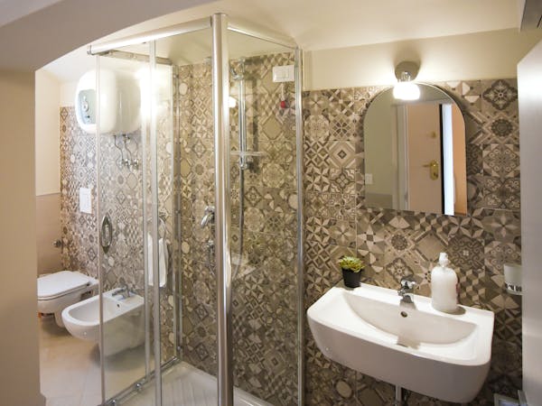 Bathroom - Standard East