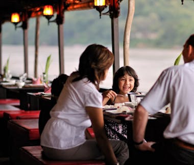 Luang Prabang restaurants lunch dinner things to do nava mekong
