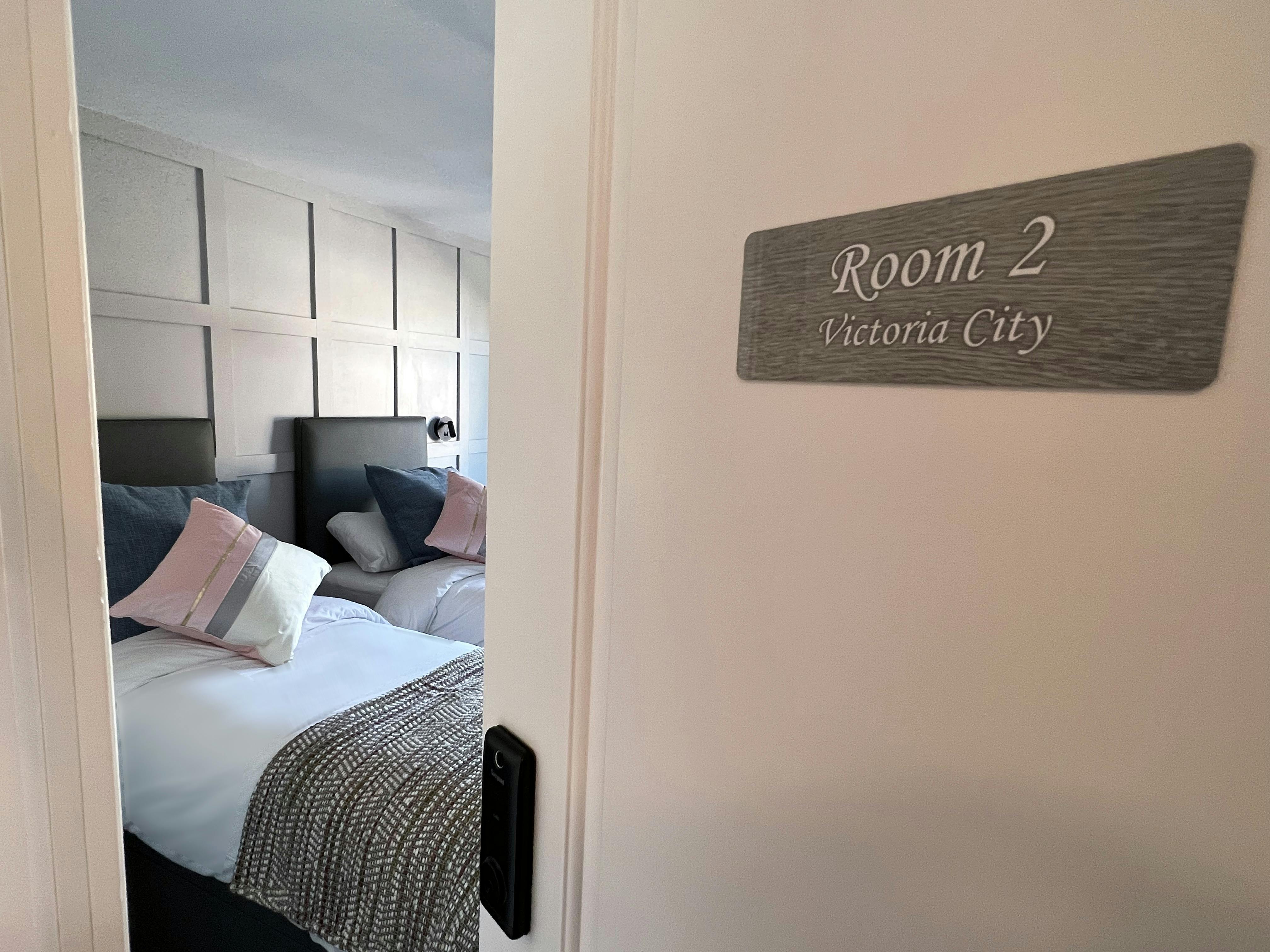 United Home B&B guest bedroom Victoria City Room