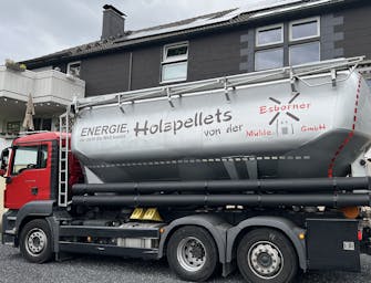 Holzpellets werden geliefert