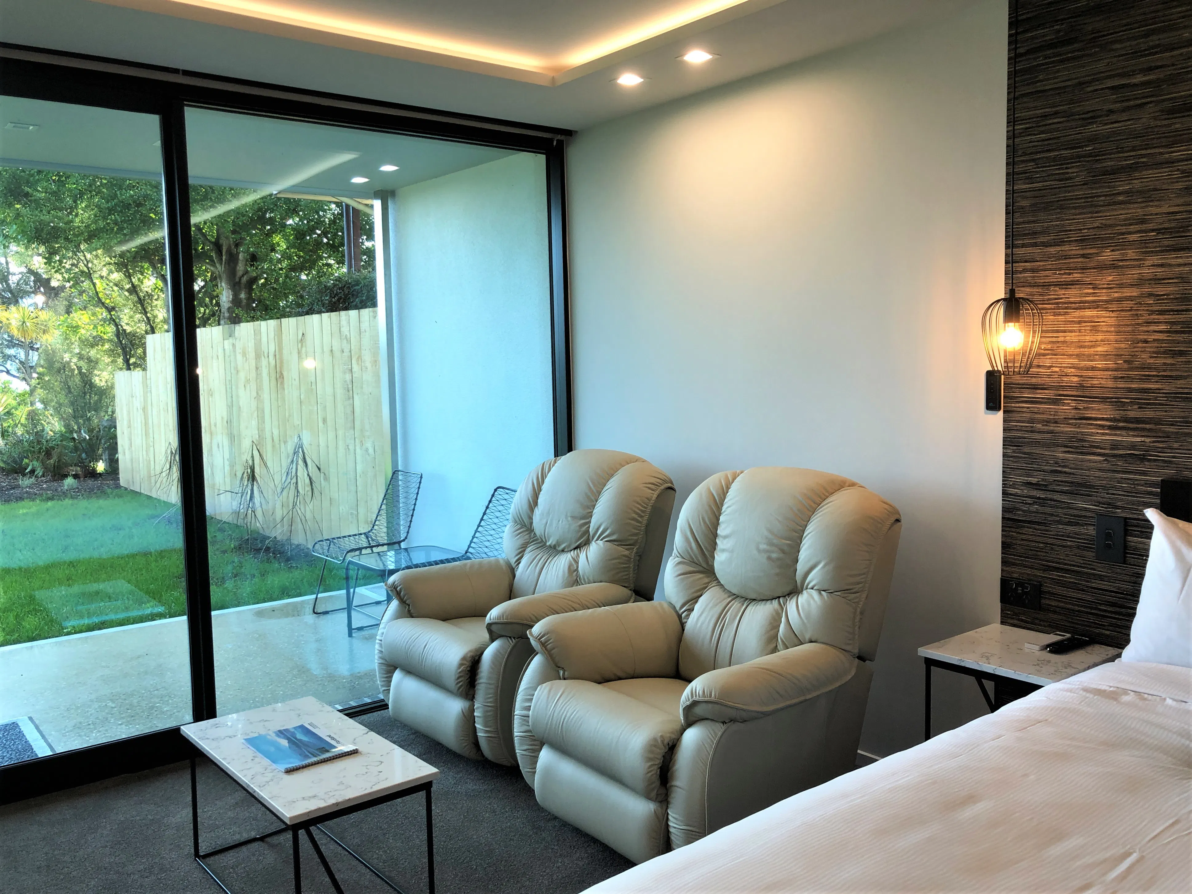 Tanara Deluxe Studio Downstairs Lazyboys