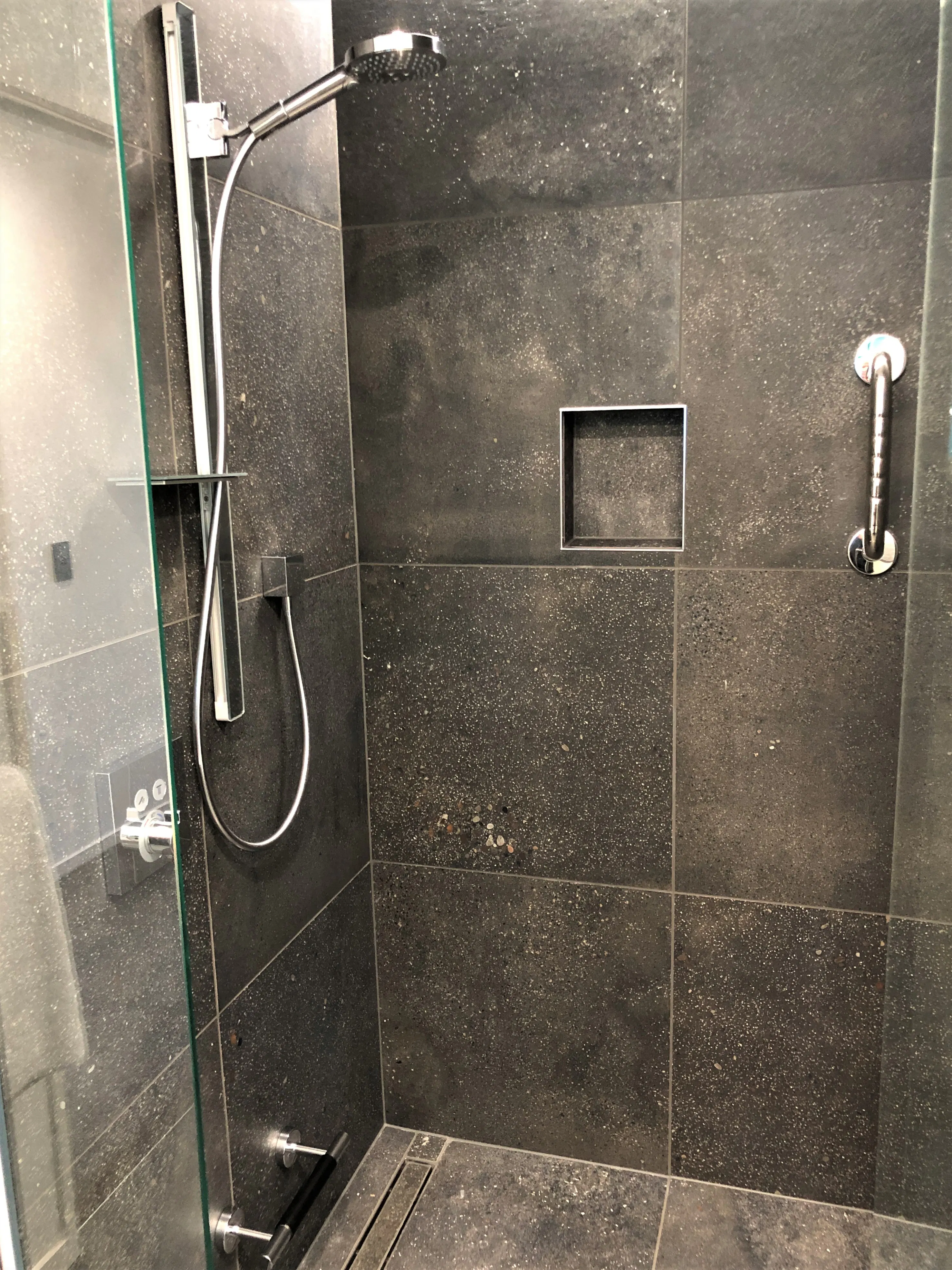 Tanara Shower with Hansgrohe tapware
