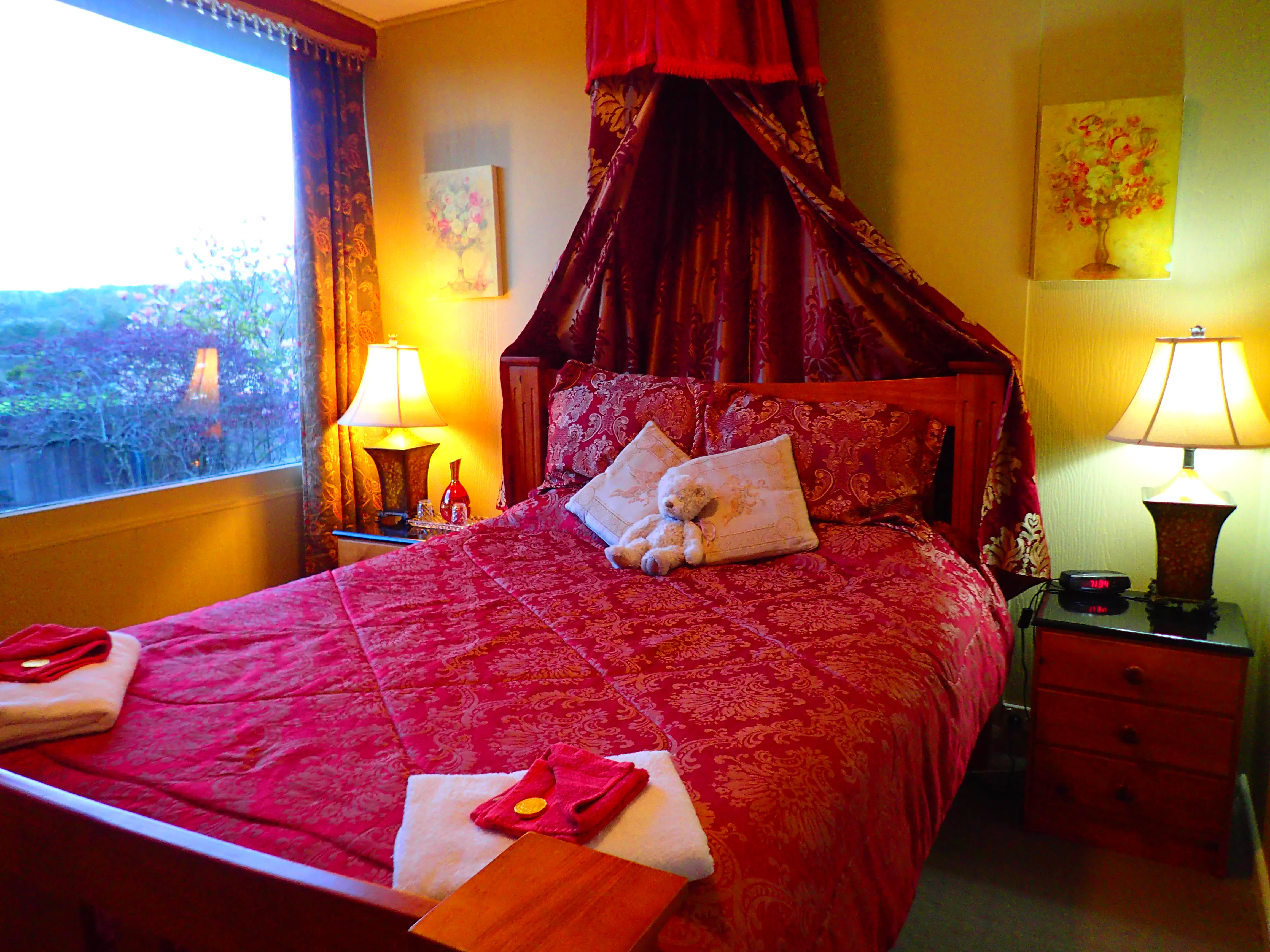 Delightful bedroom in Garden Budget Family Suite. Deloraine Tasmania.A great place to stay while at Historic Blakes Manor.