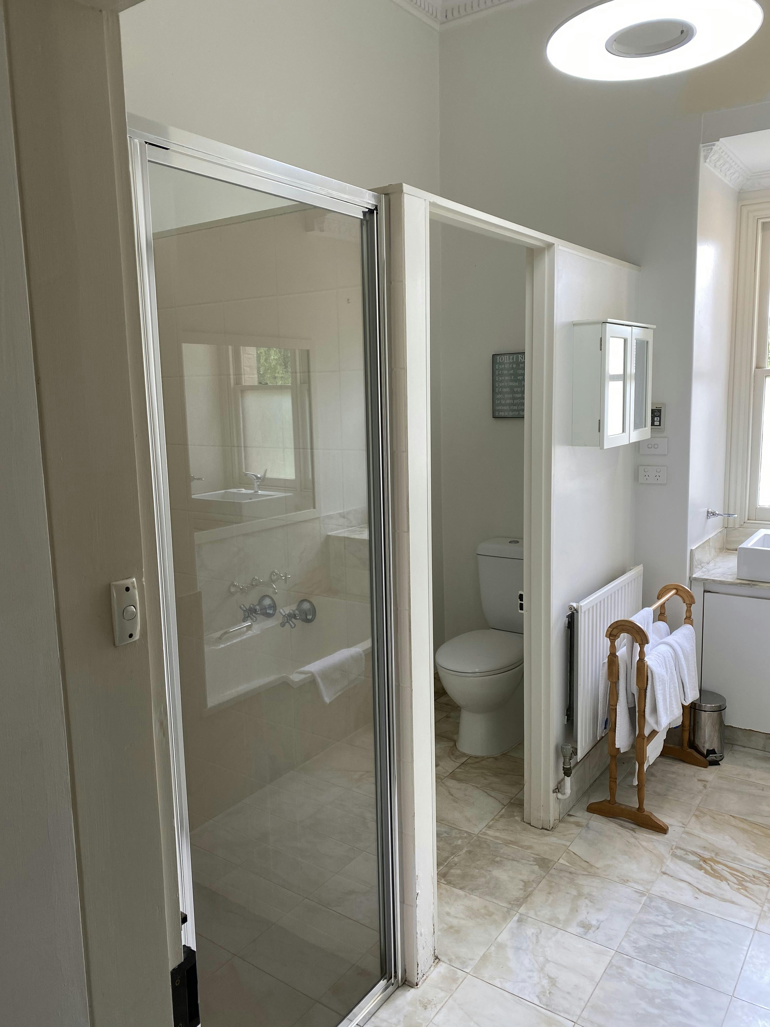 Homestead - bathroom