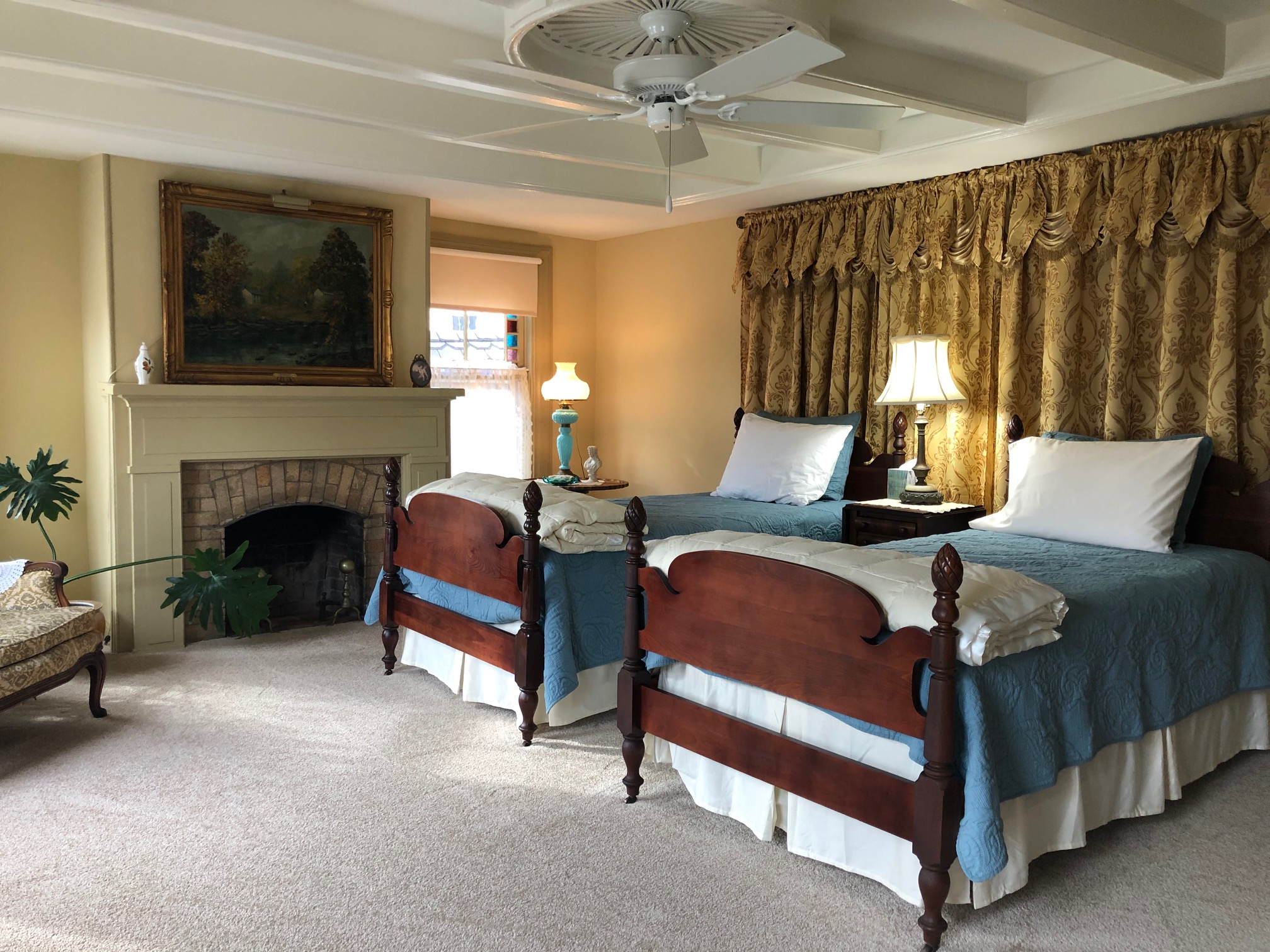 Rooms | The Towers Bed & Breakfast