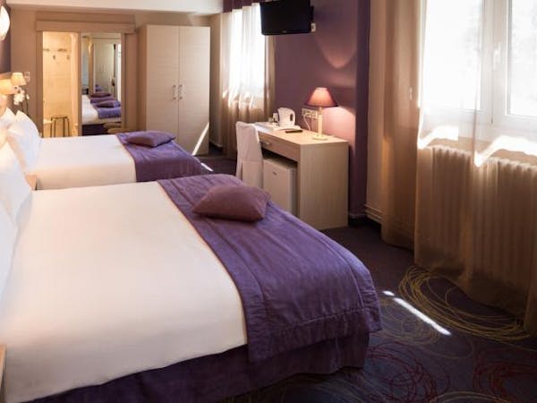 QUALITY HOTEL CHRISTINA LOURDES CHAMBRE TRIPLE QUADRUPLE FAMILIALE