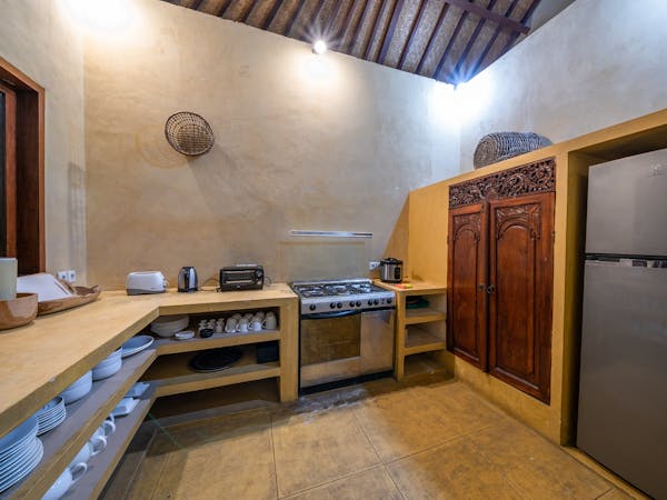 Kitchen, Full Fridge