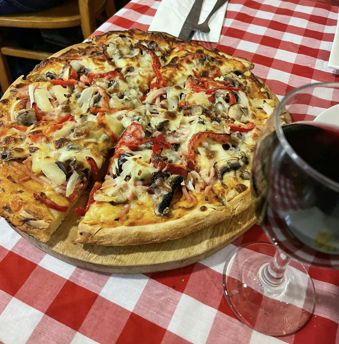 Versicilia house special pizza