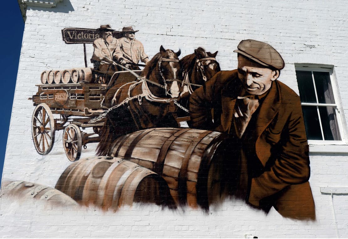 Victoria Hotel Alberton Heesco mural