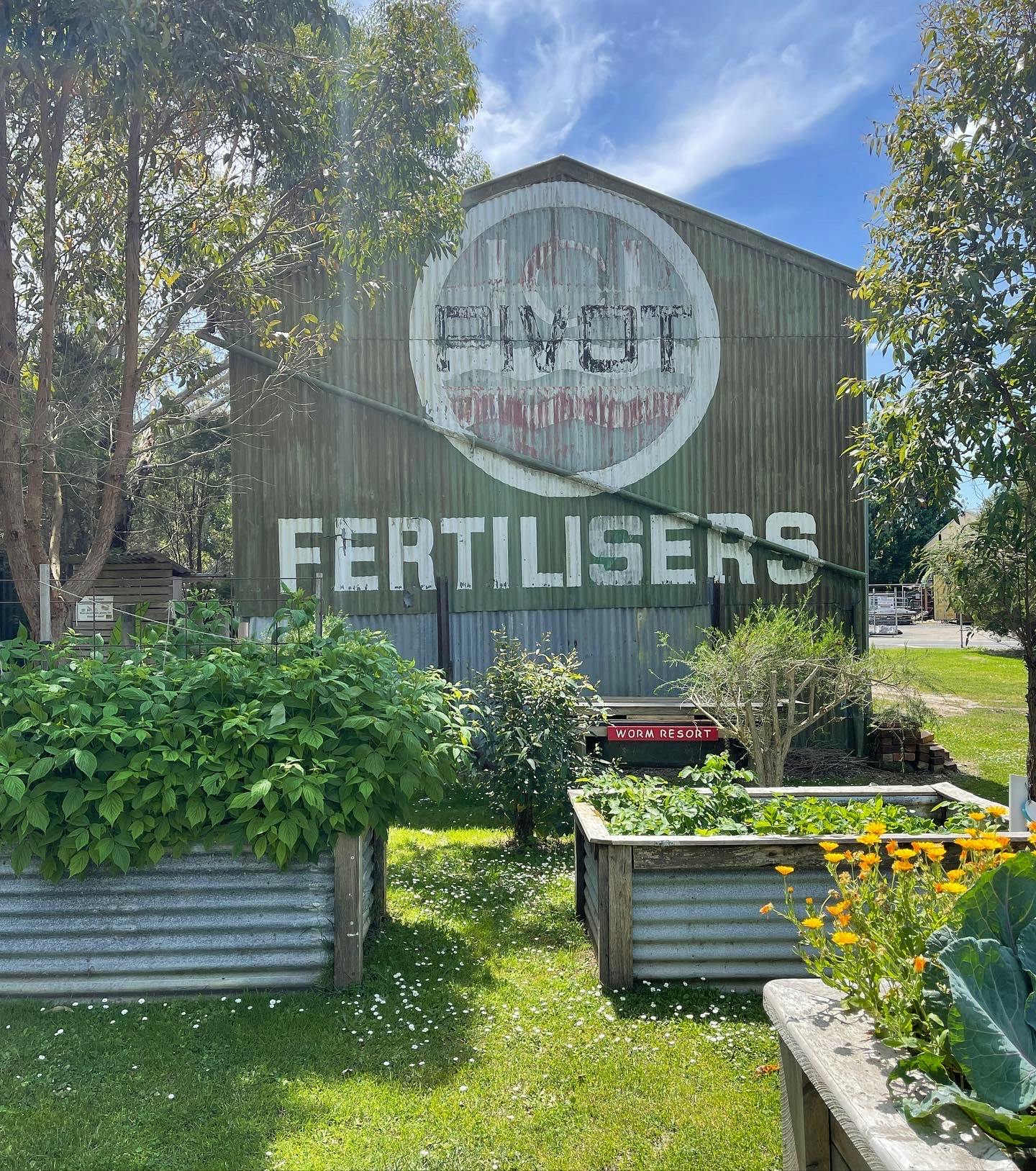 Community graden Meeniyan