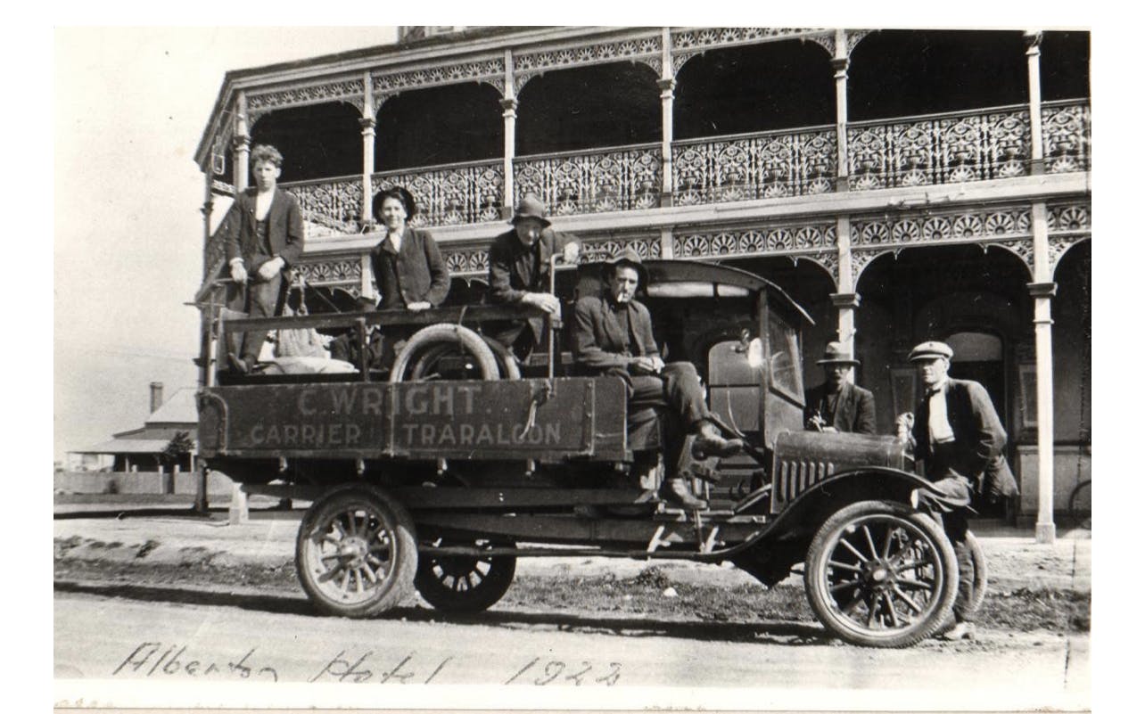 Victoria Hotel Alberton 1922