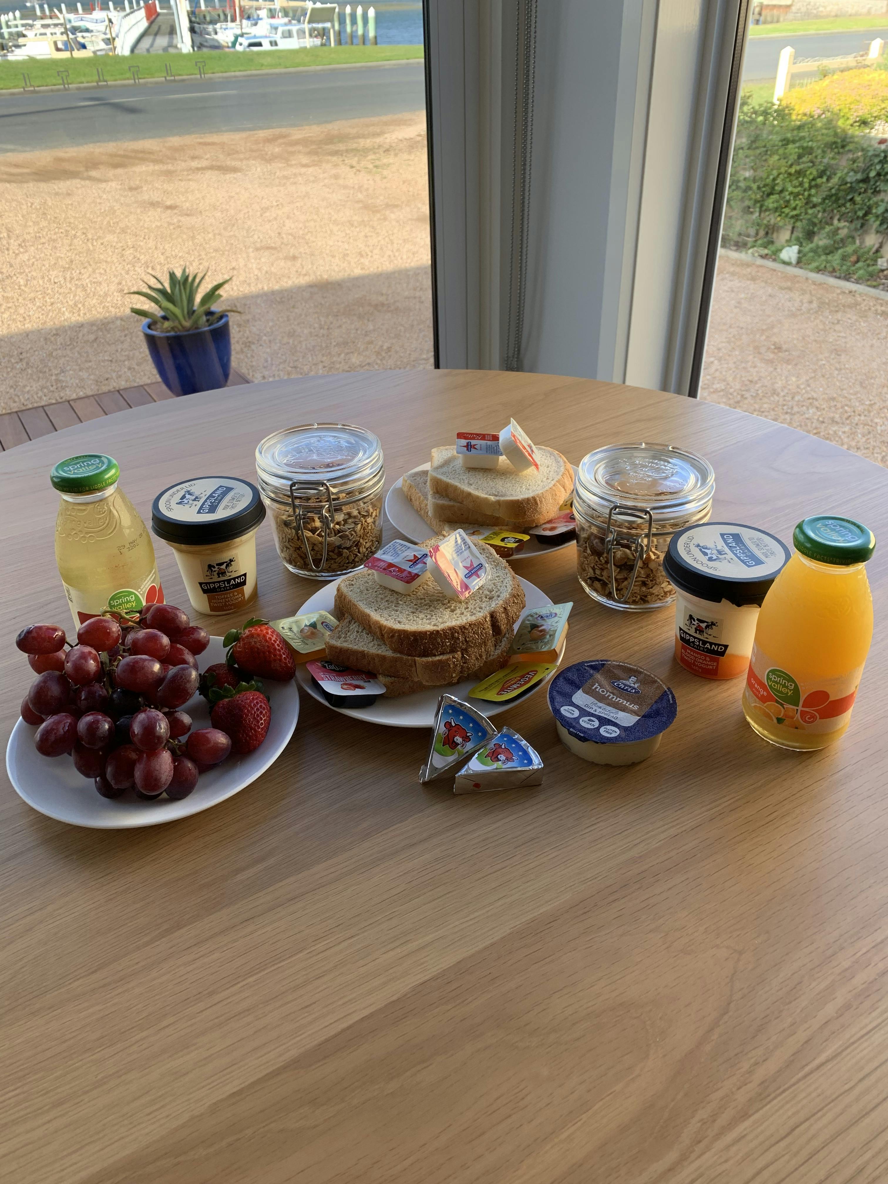 Gourmet continental breakfast included in all Studio daily rates