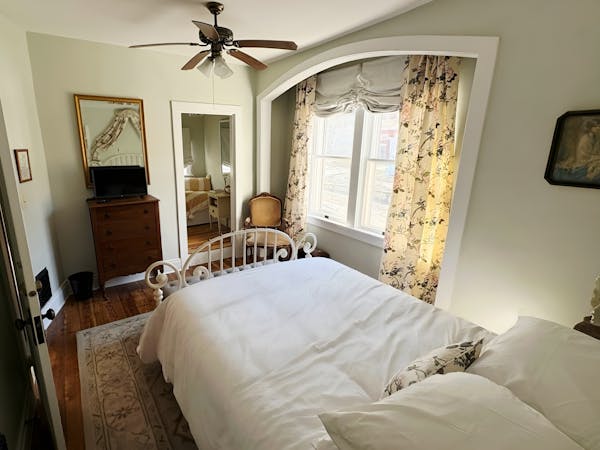 Elsie de Wolfe Room at Avery House in Galena