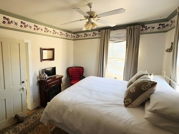 Candace Wheeler Room at Avery House in Galena