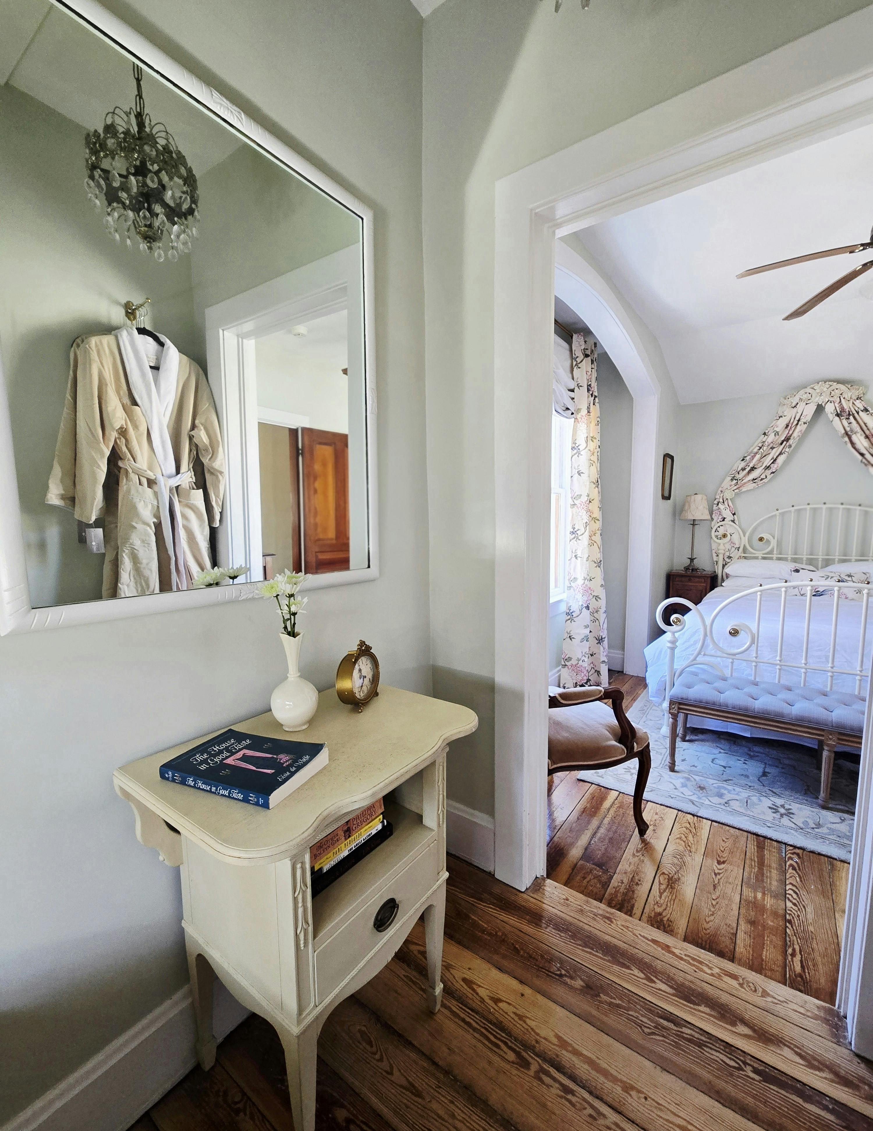 Elsie de Wolfe Room at Avery House in Galena