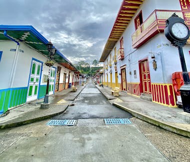 Calle Real - Salento - Quindio - Colombia - Eje Cafetero - Torre del Reloj