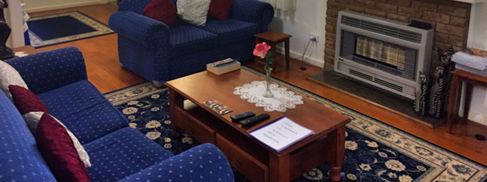 Admurraya House Rutherglen Accommodation Lounge Room
