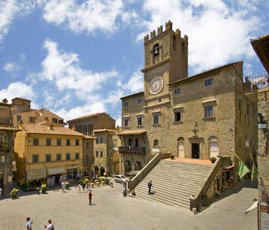 Cortona main square,