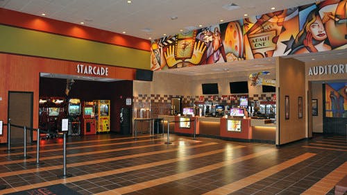 Cinemark 10 - Sandusky, OHIO
