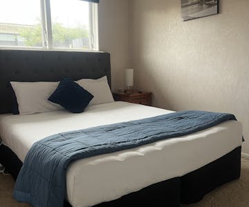 One-bedroom bedrooms