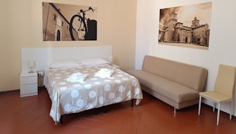 Camera Matrimoniale con bagno in comune