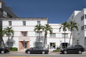 President Villa Miami Beach - Front Facade, Palm Trees