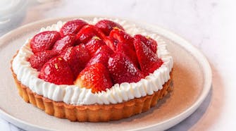 cake Signature Strawberry Earl Grey Tart 2023