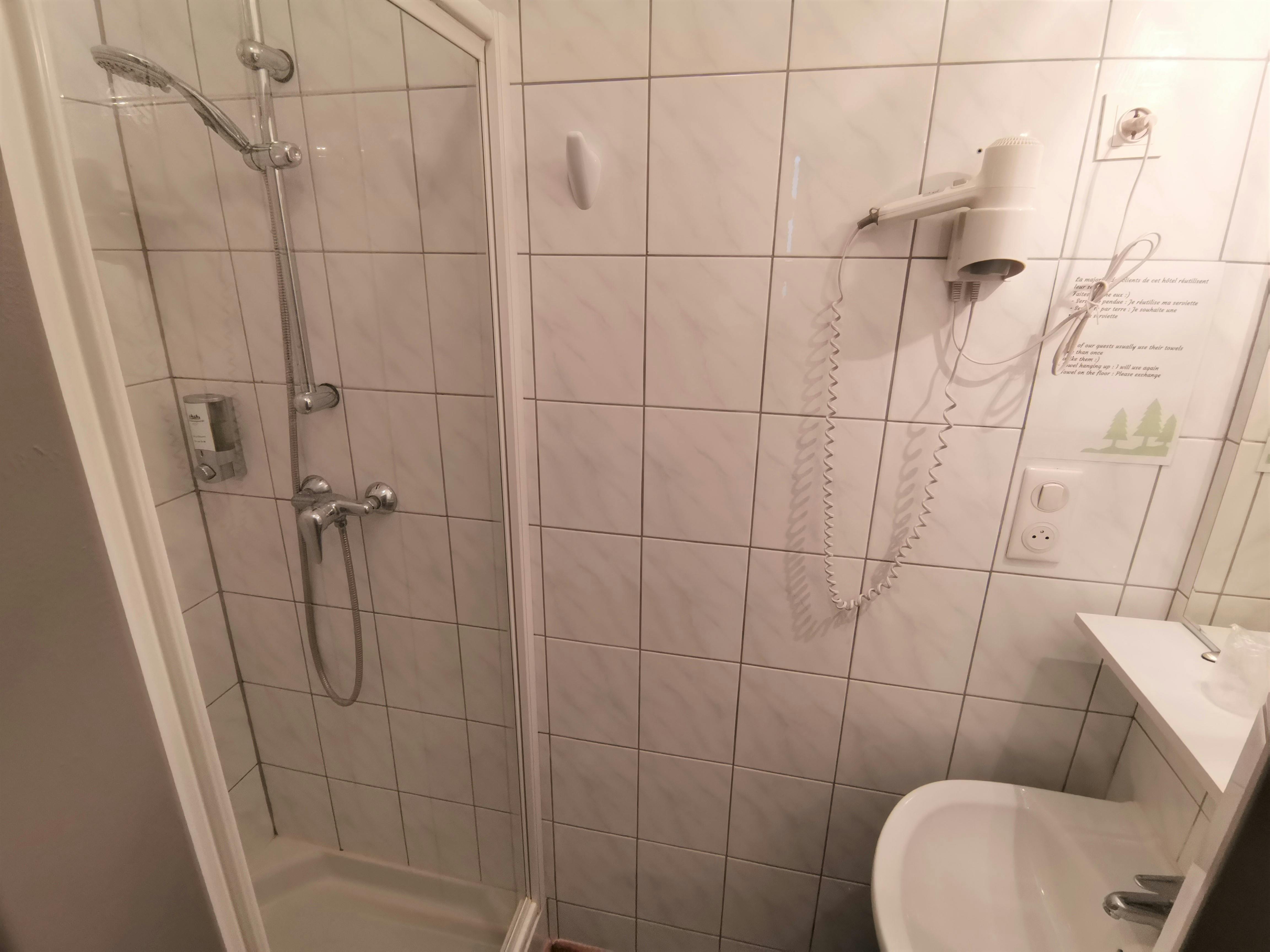 Hotel Les Montagnards Morteau, Salle de bain Chambre Classique