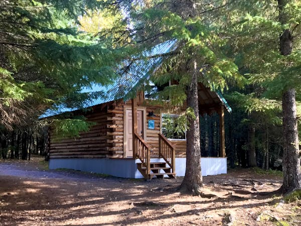 Lakeside Cabin Outside