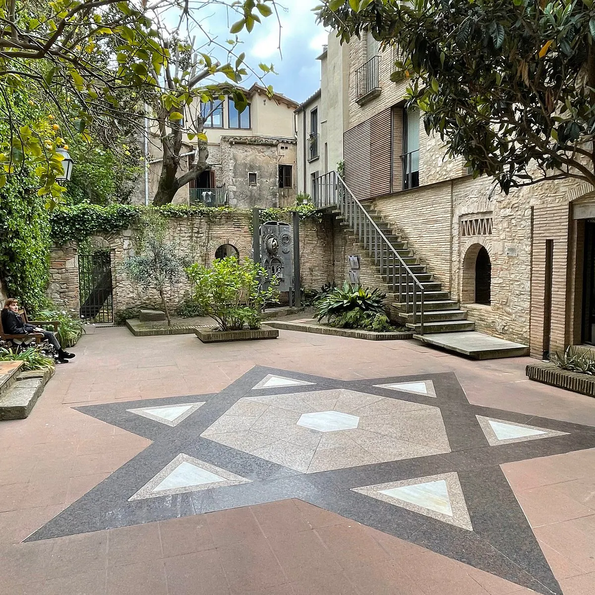 cour du musee de l histoire des juifs a gerone