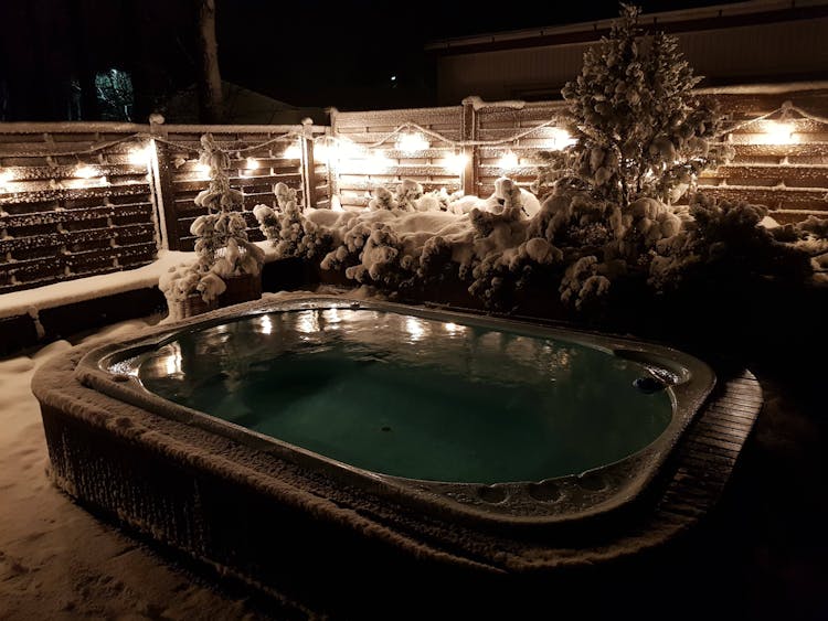 Hot tub in winter