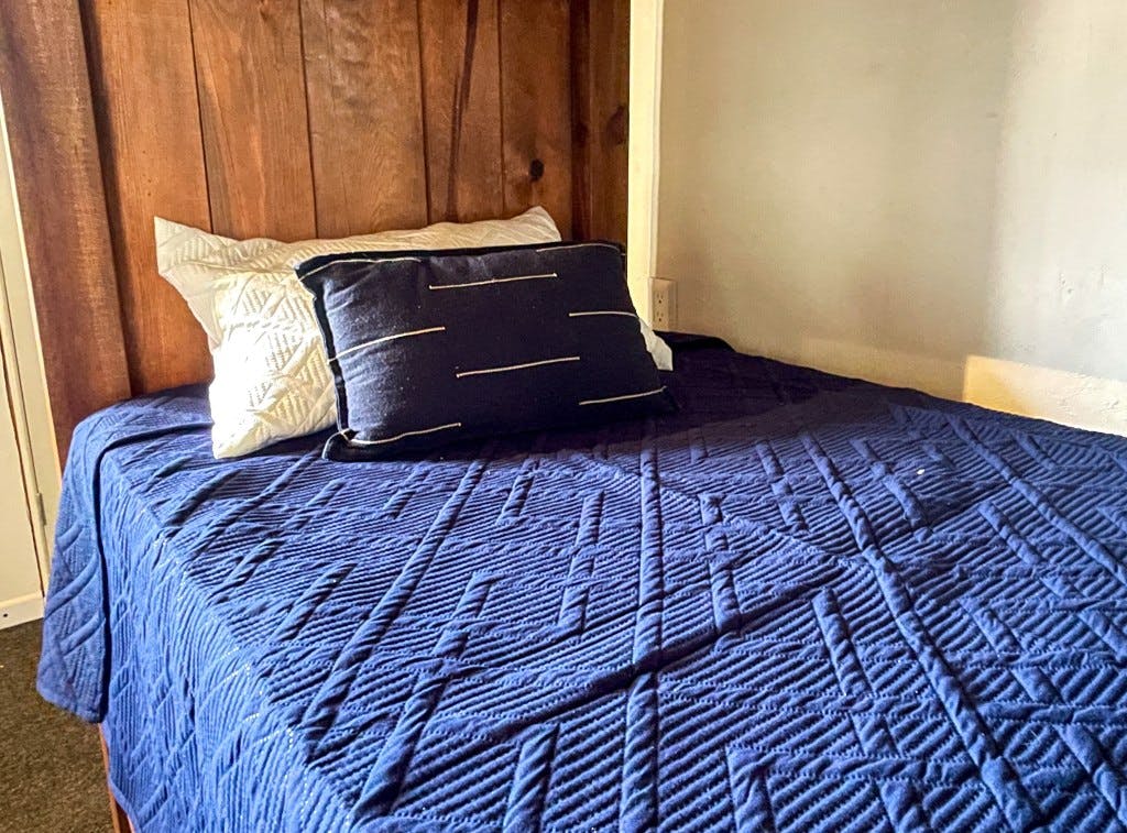 1 Cama en habitación femenina compartida de 4 camas