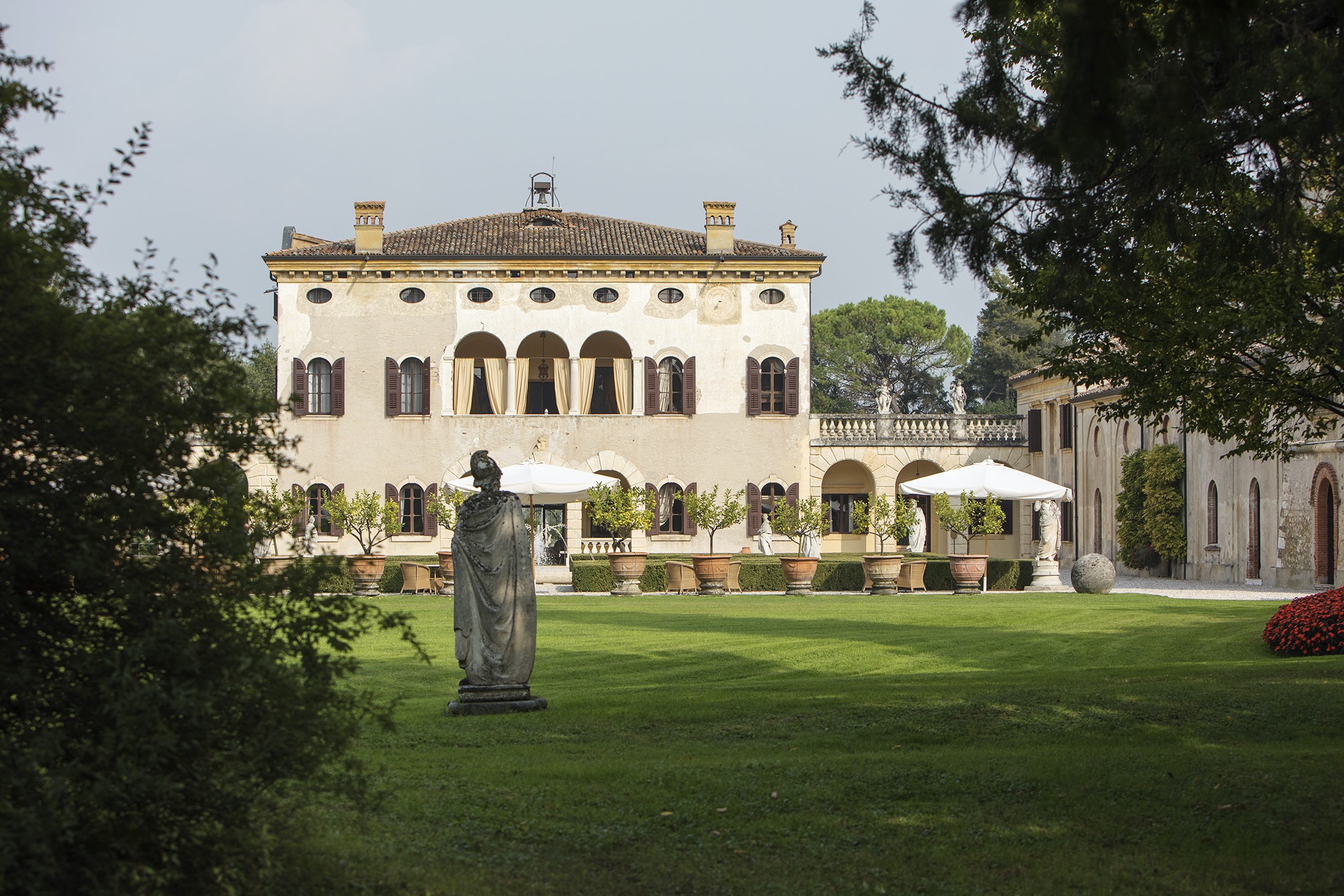 Villa Giona