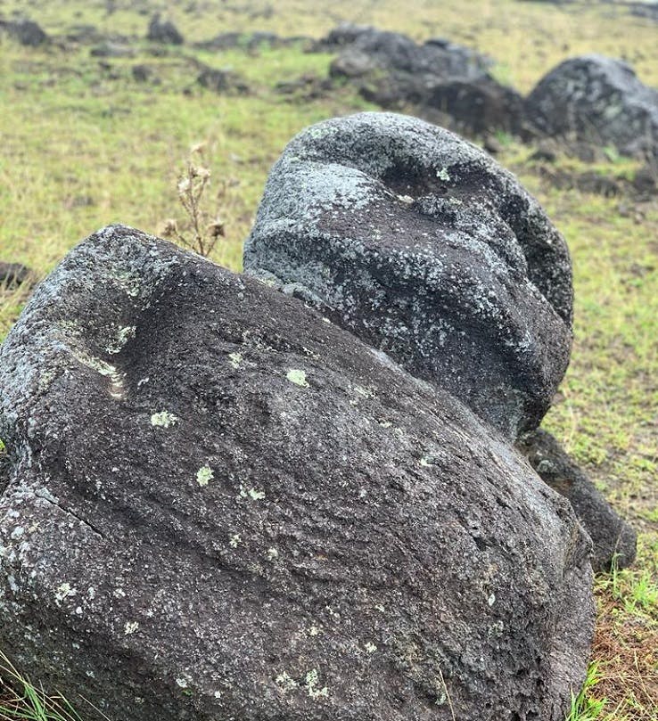 Vestigios arqueológicos en Hanga Oteo