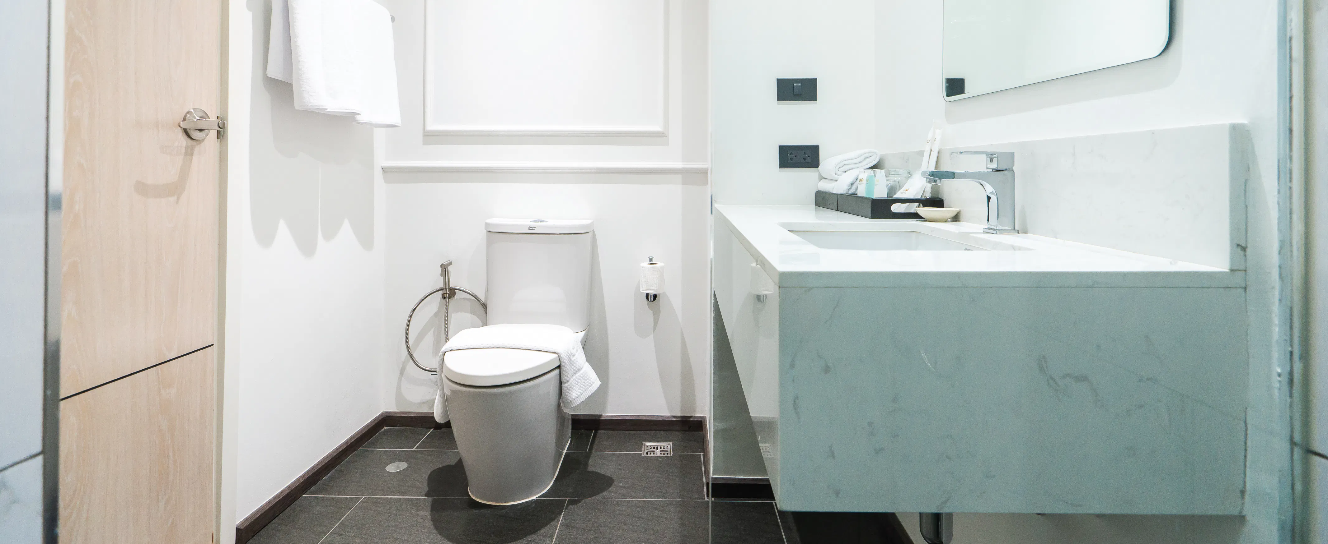 Deluxe Room Toilet, Pattaya Hotel, Elegant Hotel, One Patio Hotel, 파타야 호텔, 엘레강트 호텔