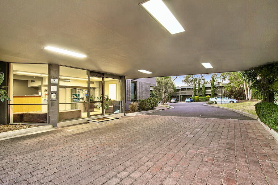 Quality Inn & Suites Knox main reception entrance