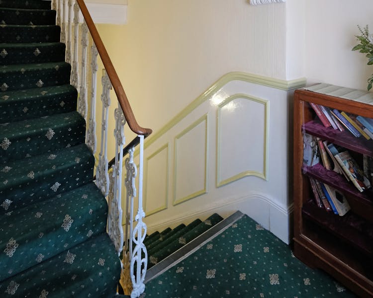 The 2nd floor landing. Library, Fairways Hotel, Paddington Cheap rooms, London