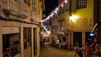 Rua da Olaria em Lamego à noite