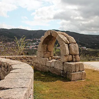 Arco da Paredela