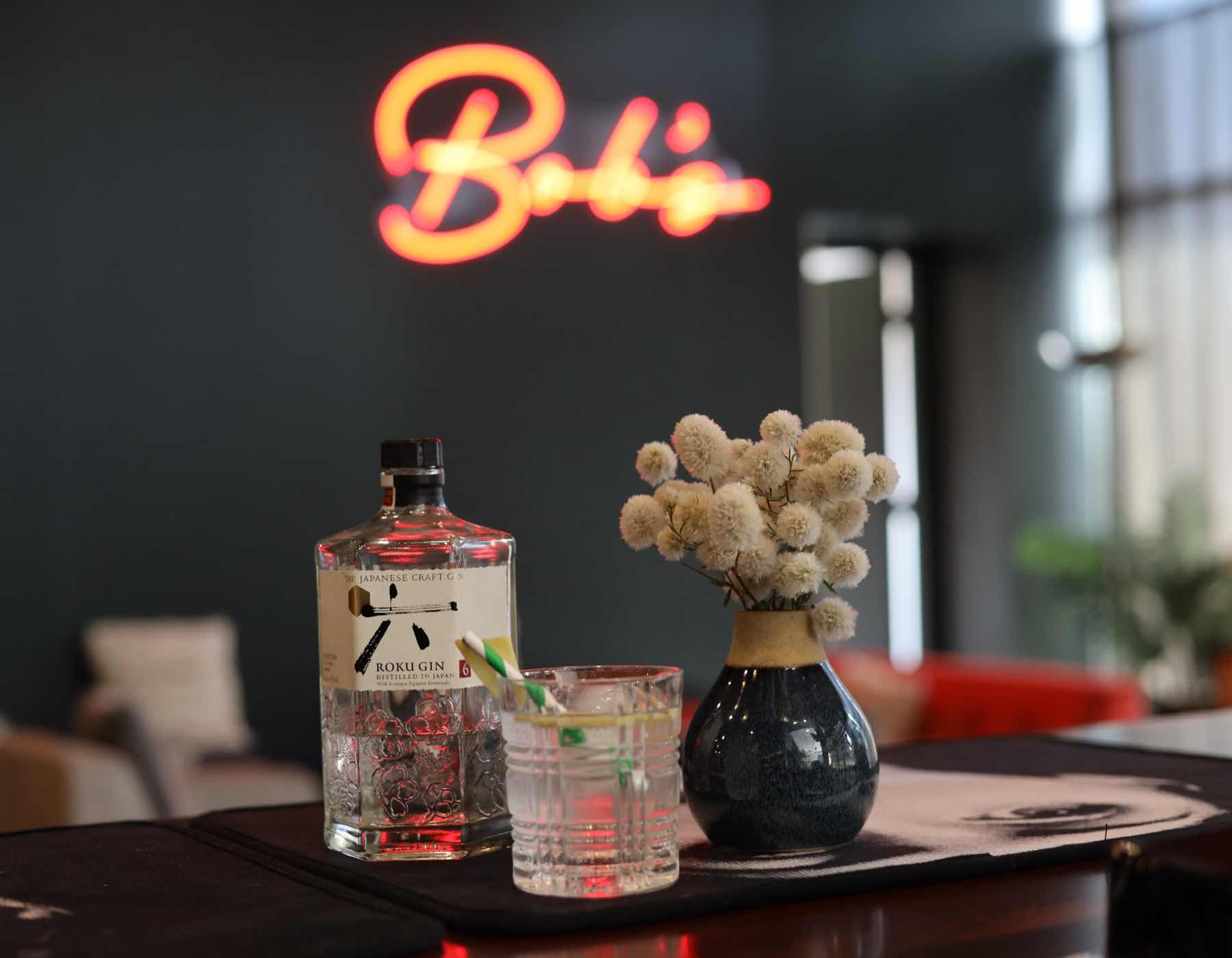 Bob’s extensive drinks list features over 70 gins