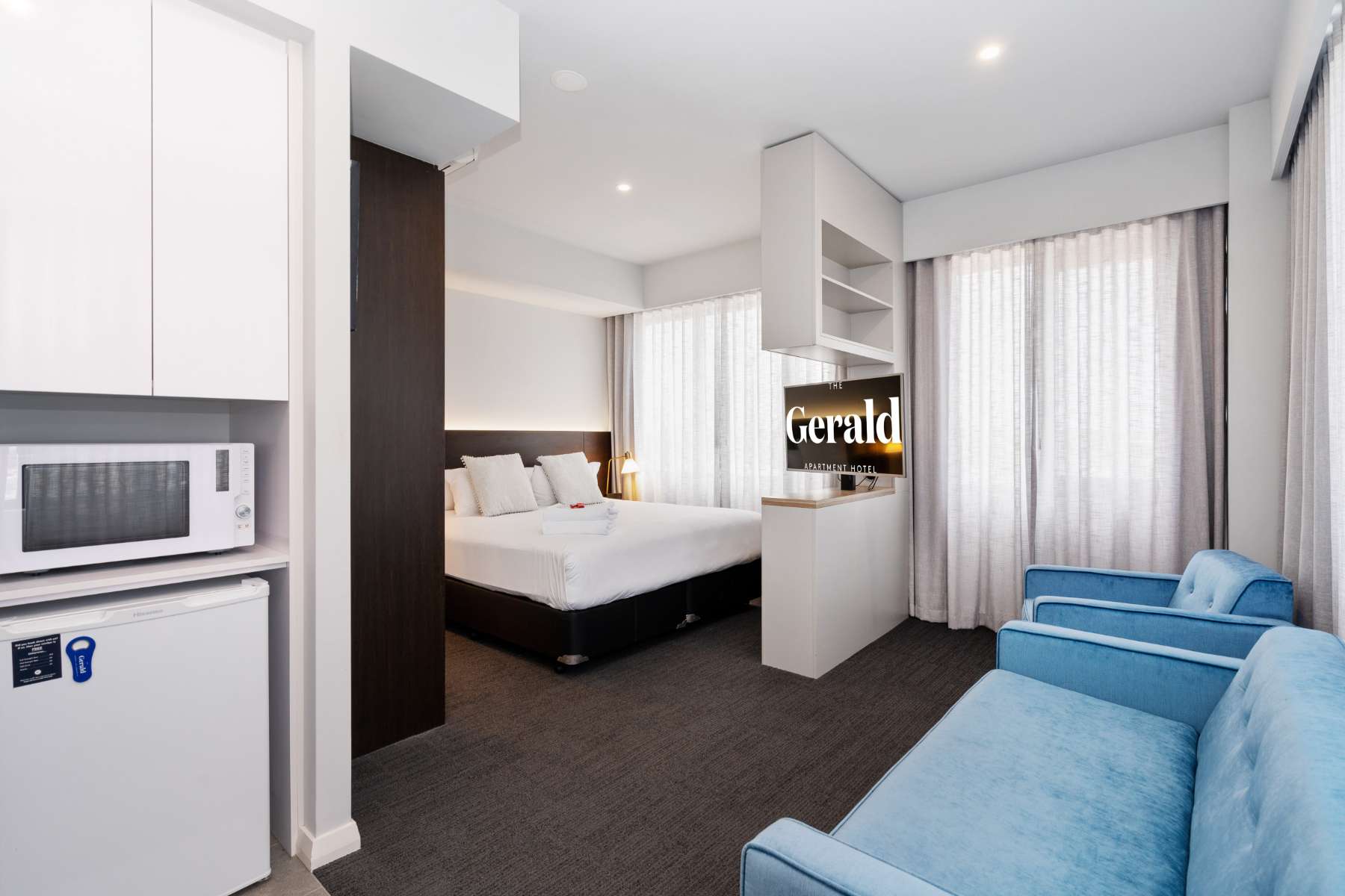 Classic King Apartment