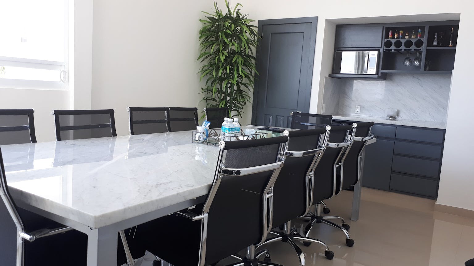 Sala de juntas equipada - Hotel HBlue