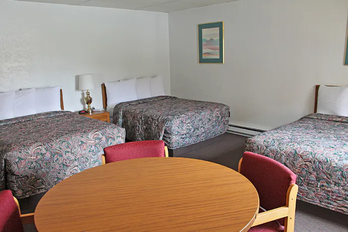 3 Full Size Beds