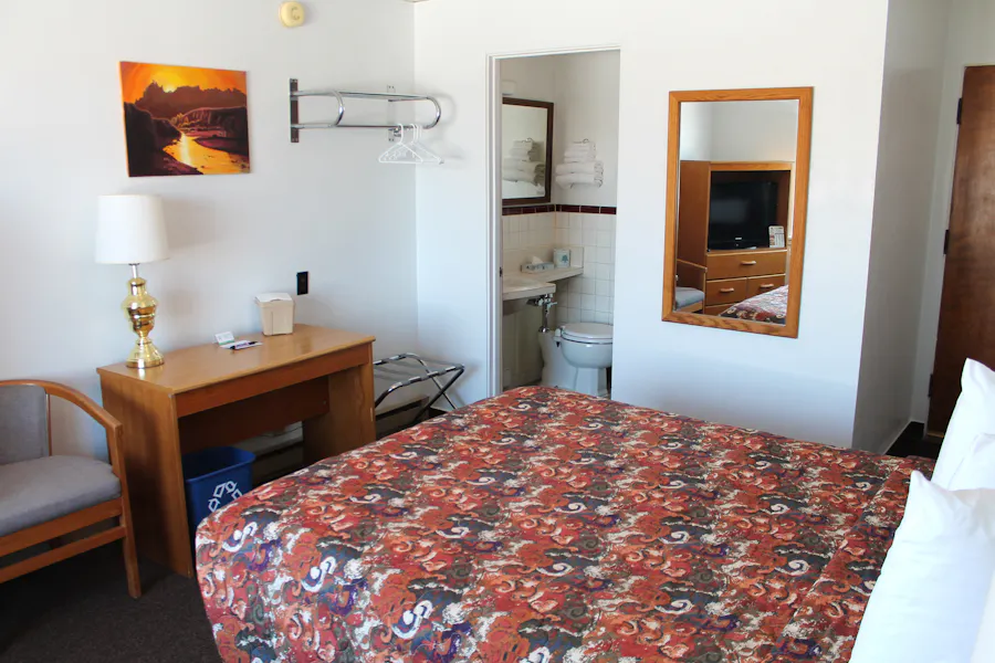 Budget Host Crestview Inn gallery image