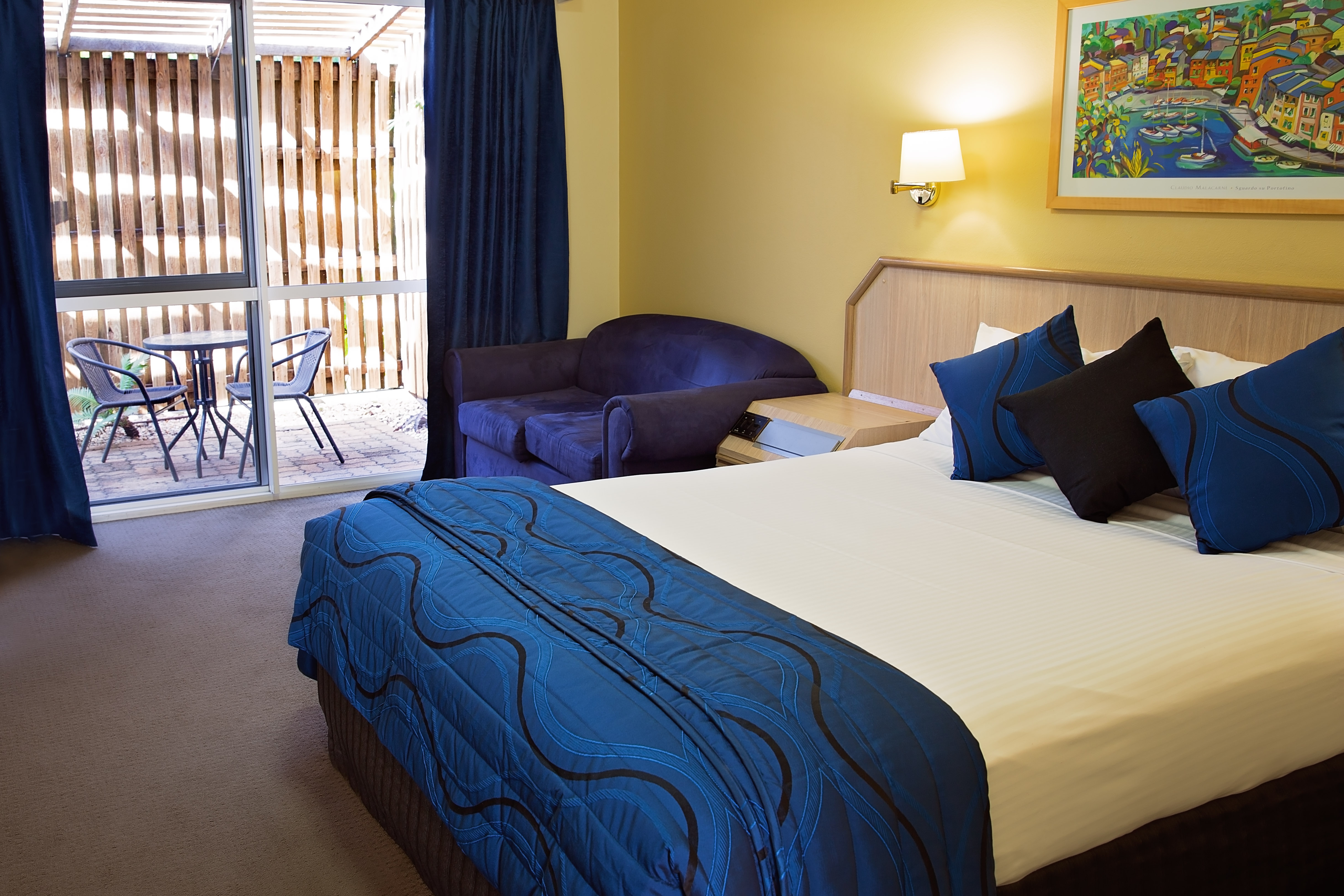 Garden Courtyard Room White Lace Motor Inn Mackay, Best Rate Guarenteed