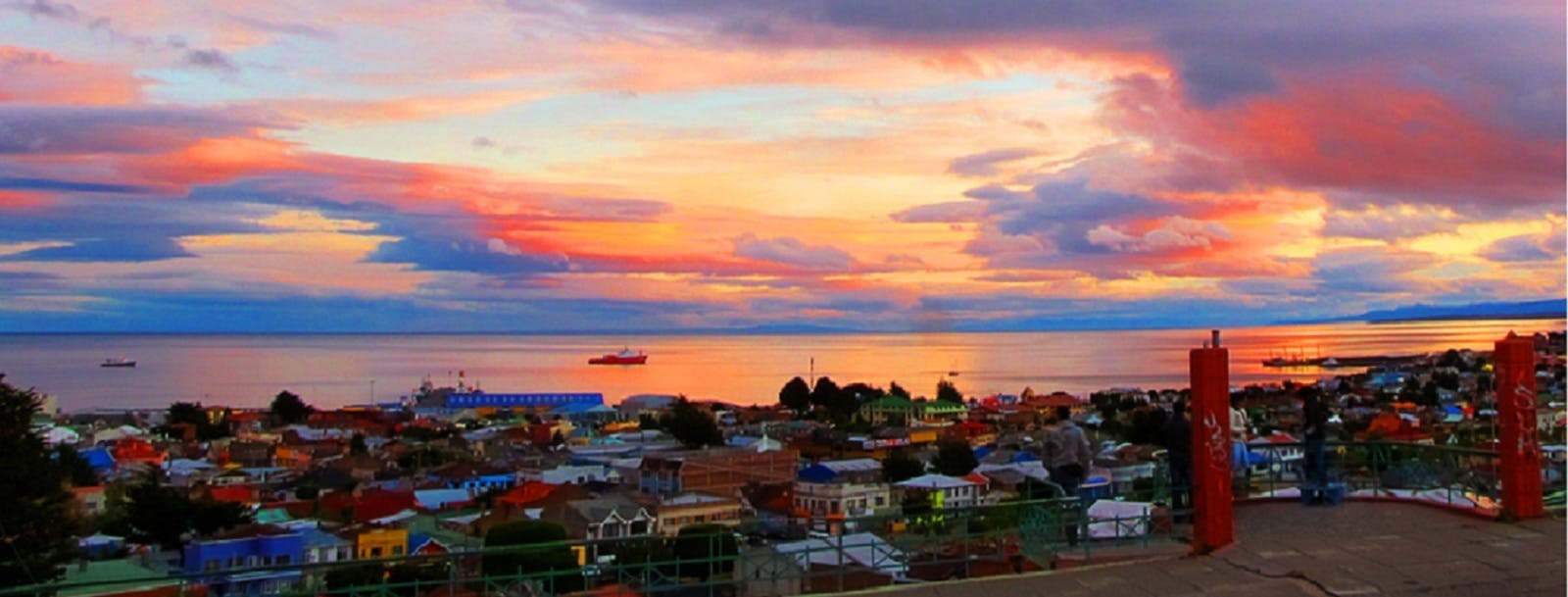 Punta arenas. Пунта-Аренас Чили. Пунта Аренас. Plaza Muñoz Gamero Пунта-Аренас. Punta Arenas Sunset.